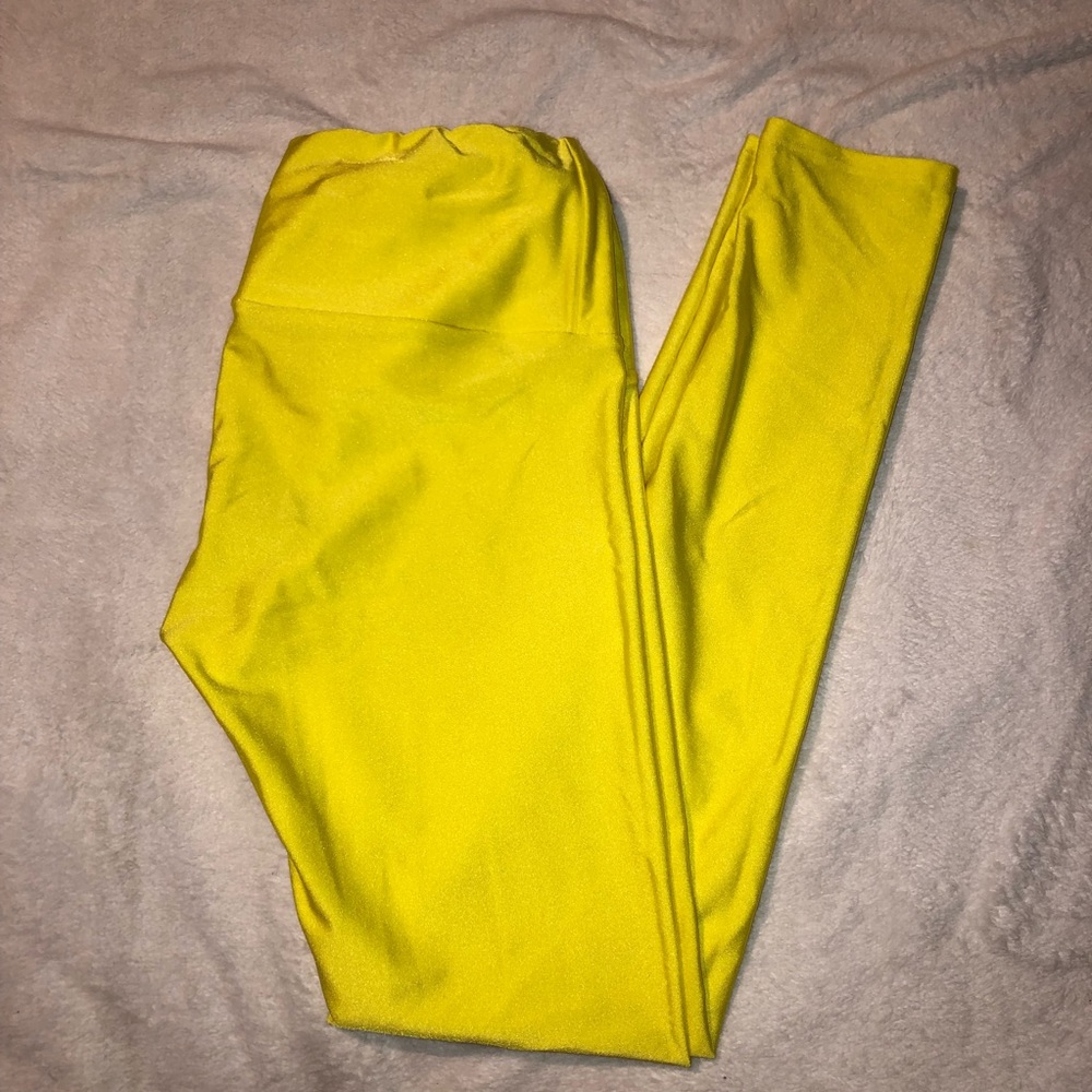 Bright yellow gold sheep leggings!! 🌟